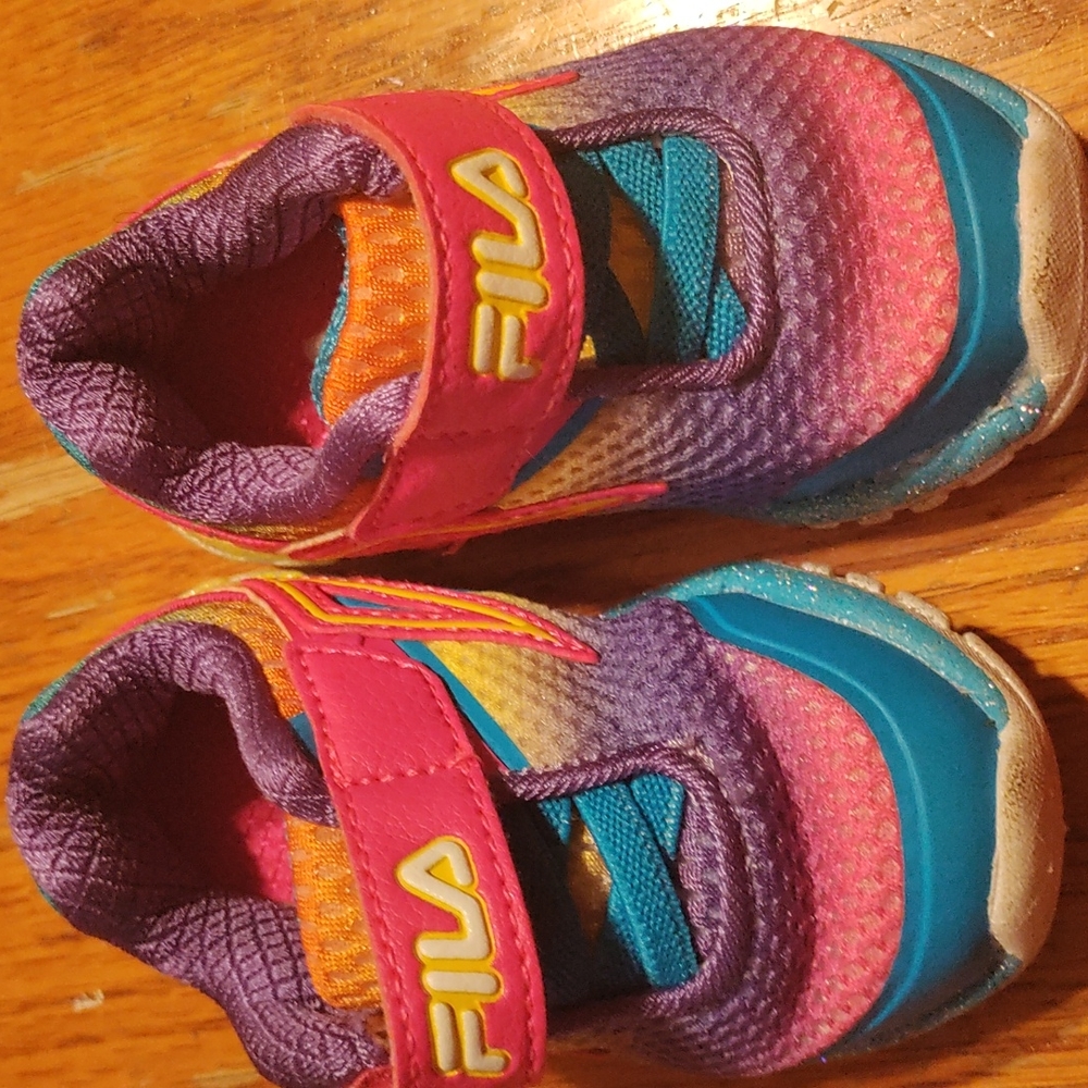 Fila baby shoes